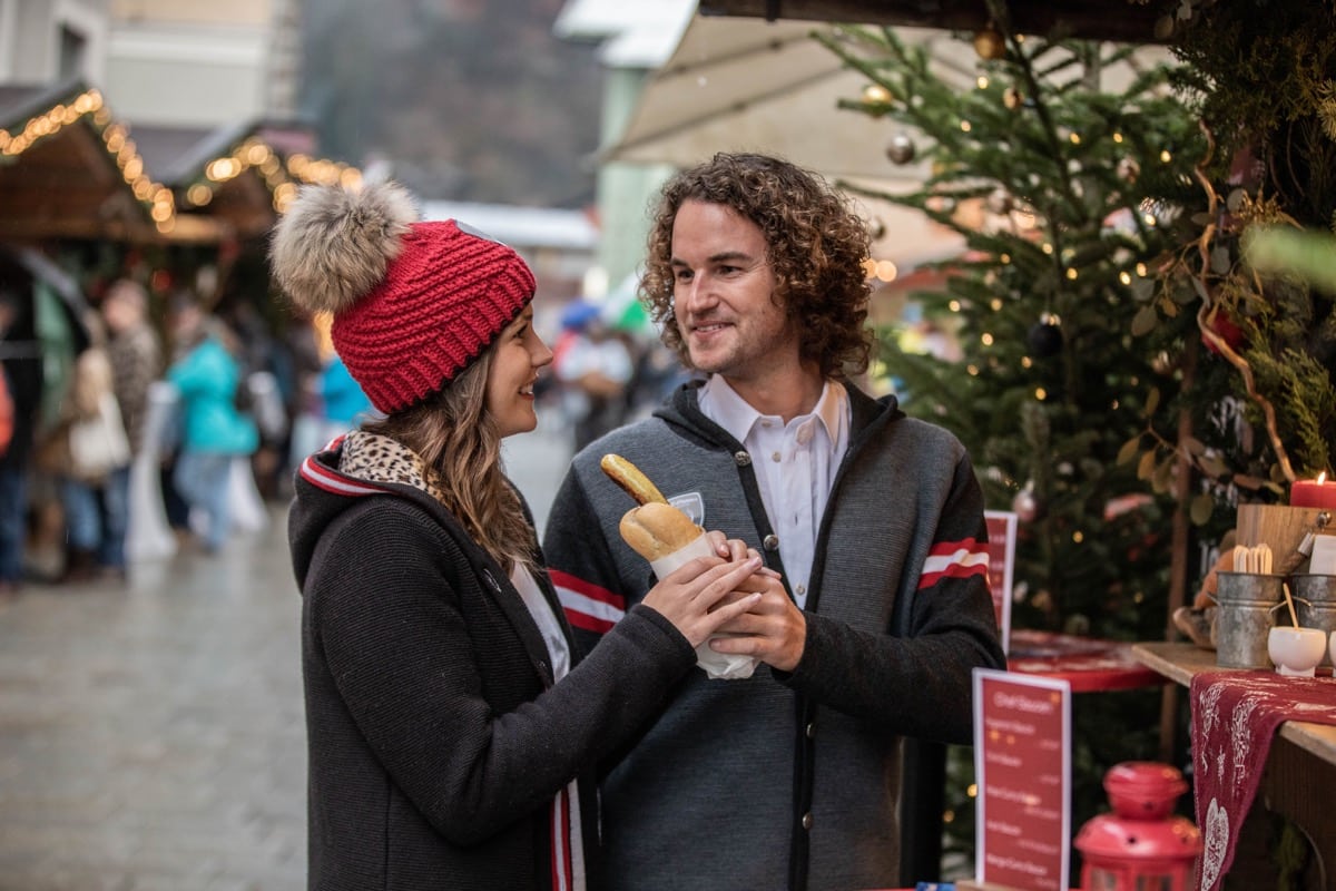 Berchtesgaden Advent, Christmas market, mulled wine stand, cups